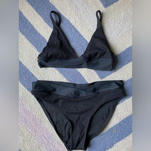 Aerie bikini in color black.